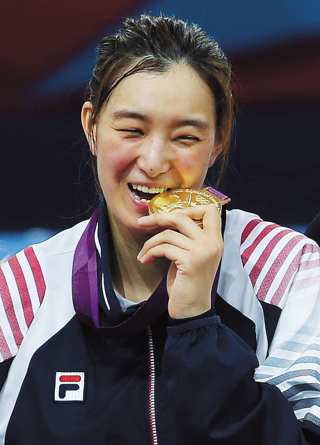 Korea wins first medal in soccer; Son claims 5th spot