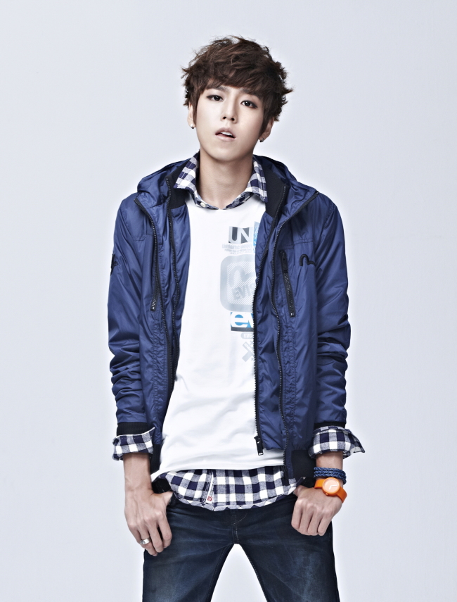 이현우, 탤런트, 영화배우/이현우, 진 캐주얼 브랜드 ‘에비수’ 모델 발탁