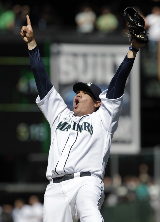 Seattle Mariners pitcher Felix Hernandez celebrates his perfect game on Wednesday.   AP-Yonhap News