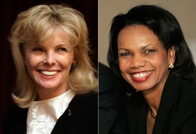 South Carolina financier Darla Moore (left) and former U.S. Secretary of State Condoleezza Rice   AP-Yonhap News