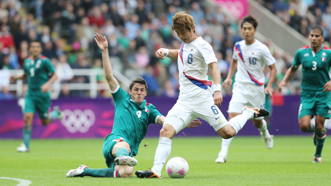 Fresh off winning a bronze medal in London, Ki Sung-yueng is now likely headed to the English Premier League.   Yonhap News
