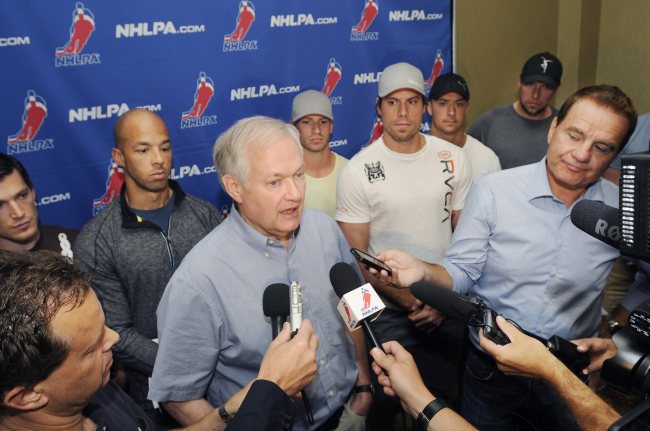 Donald Fehr, the executive director of the NHL Players Association, speaks to reporters on Tuesday.   AP-Yonhap News