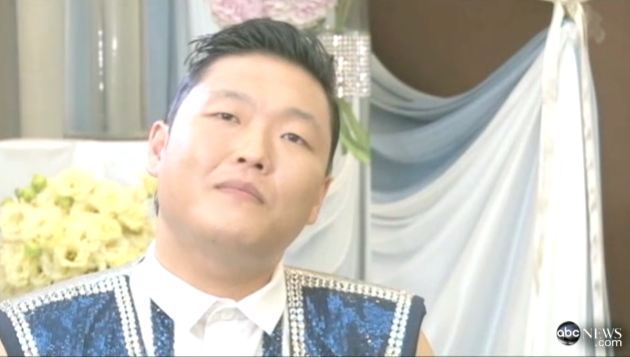 싸이(박재상/가수)
가수 싸이의 미국 ABC 방송 인터뷰가 새삼 화제를 모으고 있다.
지난 14일(현지시각) 미국의 유력 언론사인 ABC 방송은 “‘강남스타일’이 놀라운 인기를 끌고 있다”며 “현재 동영상 공유 사이트 유튜브에서 2800만 건의 조회수를 돌파 중이며 패러디 영상이 속출하고 있다”고 보도했다.