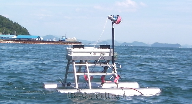 Jellyfish destroying robot developed by a team at KAIST.   Yonhap News