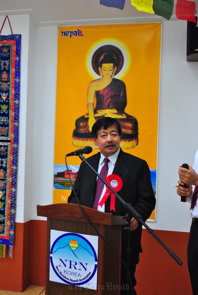Nepali Ambassador Kaman Singh Lama gives a speech to mark the official opening of the Nepali House in Seoul on Thursday.   Robert Lee/The Korea Herald