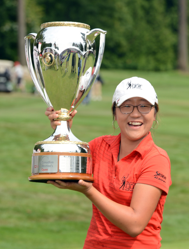 리디아 고(Lydia Ko/골프선수)
Lydia Ko
A South Korean-born New Zealand teenager has written what might be the best golf story of the year.
Lydia Ko won the Canadian Women’s Open on Sunday to become the youngest player to ever win an LPGA Tour event.
The 15-year-old golf sensation also became the fifth amateur champion of the event.
