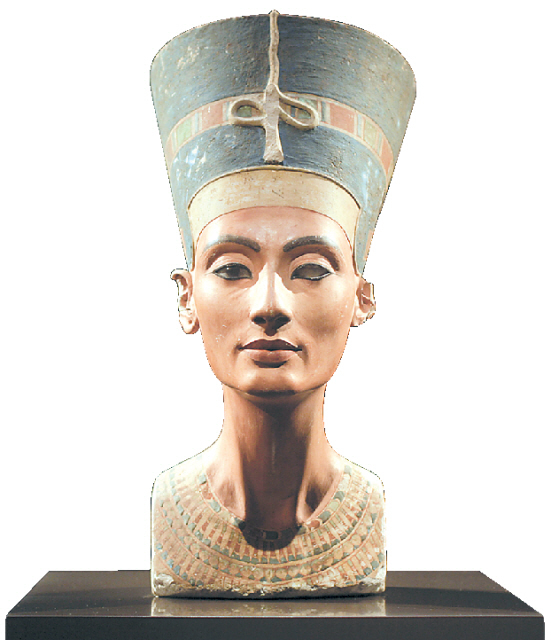 The 3,300-year-old bust of Queen Nefertiti on display at the Neues
Museum in Berlin,Germany (AP-Yonhap News)