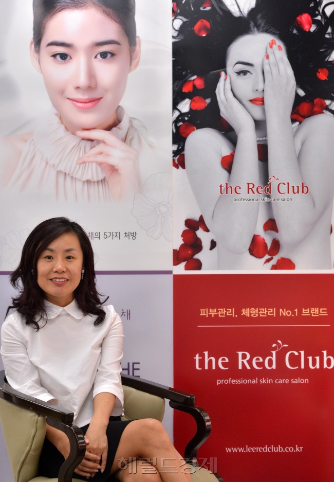 박혜린 옴니시스템 회장 인터뷰. <br />이상섭 기자. babtong@heraldm.com 2012.08.07
박혜린 옴니시스템 회장 인터뷰.
이상섭 기자. babtong@heraldm.com 2012.08.07