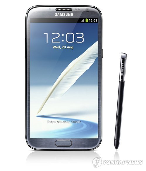 Samsung Electornics' new phablet "Galaxy Note2" (Yonhap News)