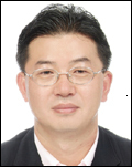 김정호(인하대학교입학처장)
인하대학교는 2013학년도 수시모집을 수시1·2차로 나눠 전체 모집인원(3884명)의 60%인 2345명을 선발한다. 작년에 수시의 각 차수에서 ‘일반 및 특별전형’과 ‘입학사정관전형’ 각 1회 지원으로 제한하던 것을 올해부터 완화하여 모든 전형에 복수지원이 허용된다.