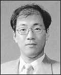 이민석(한성대학교입학처장)
한성대학교는 2013학년도 입시에서 총 1797명(정원외 포함)을 선발한다. 모집시기별 선발인원은 수시 1차 702명, 수시 2차 254명, 정시 841명으로 수시모집에서 총 모집인원의 53%인 956명을 선발한다.