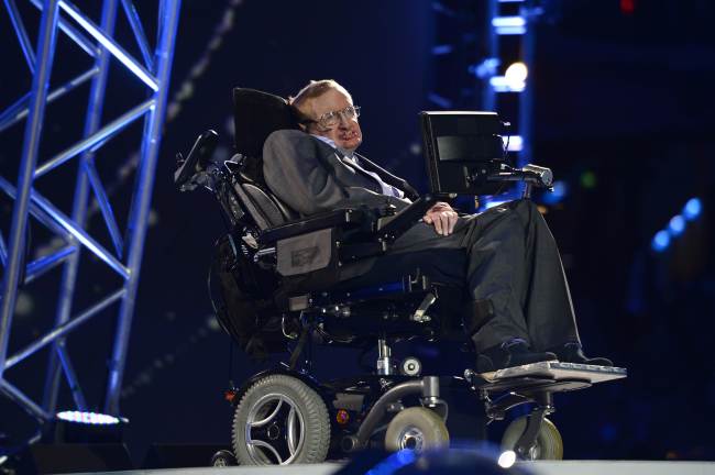 British scientist Stephen Hawking appears during the opening ceremony of the London 2012 Paralympic Games on Wednesday.    AFP-Yonhap News