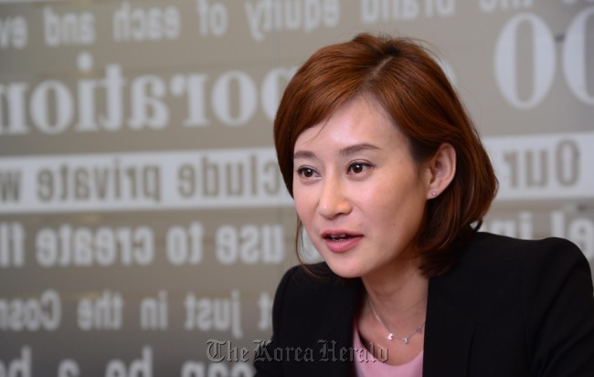 코스모진 여행사 대표. 박해묵 기자/mook@heraldcorp.com
Jiny Jung, president of Cosmo.Jin Tour talks about private luxury travel services.   Park Hae-mook/The Korea Herald