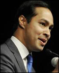 훌리안 카스트로(정치인Julián Castro/샌안토니오 시장)
3일(현지시간) 미국 노스캐롤라이나 주(州) 샬럿에서 개막한 민주당 전당대회에서 라틴계 최초로 기조 연설을 맡은 훌리안 카스트로(37. 사진) 샌안토니오 시장이 워싱턴 정가의 주목을 받고 있다. ‘리틀 오바마’로 불리며 오바마의 유력 후계자로 뜬 그가 이번 전대를 계기로 ‘제2의 오바마’로 수식어를 바꿔달지 미 언론은 호들갑을 떨고 있다. 특히 그는 앞서 공화당 전대에서 기조 연설을 한 크리스 크리스티(50)와 함께 대권 도전 가능성이 있는 라틴계 유력 정치인으로 꼽히고 있어 일각에선 양당 전당대회를 카스트로 대 크리스티간 대결구도로 몰고 있다.