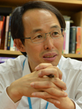 황기연(수출입은행 금융자문부 팀장)
이제 해외사업을 수주하기 위해서는 기업의 기술 경쟁력만으로는 안됩니다. 자국 금융기관이 금융부문을 잘 뒷받침해줘야 일이 성사됩니다. 한마디로 기업간 경쟁을 넘어 ‘국가대항전’ 이 된 셈이죠.”