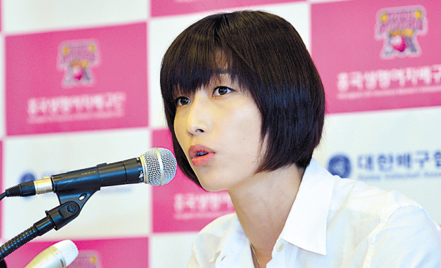 김연경(배구선수/페네르바체SK)
Kim Yeon-koung speaks during a news conference in Seoul on Friday. (Kim Myung-sub/The Korea Herald)