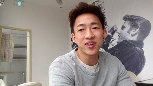 Alex Grosart sports his new hairstyle he says shows his inner Korean self.   Yonhap News