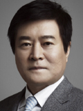 소진세(기업인/롯데슈퍼사장)
롯데슈퍼와 세븐일레븐은 추석을 열흘 앞 둔 19일 1500여개 협력사에 600억원의 물품대금을 조기 지급키로 했다고 10일 밝혔다.
롯데슈퍼는 CS유통을 포함한 협력사 1000여 곳에 350억원을, 세븐일레븐은 협력사 500여 곳에 250억원을 지급한다.