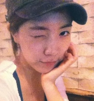화영(류화영/가수/전티아라멤버)
힙합 뮤지션 술제이는 지난 10일 화영의 트위터에 “프리스타일 데이 찾아주셔서 고마워요. 정신이 없어서 인사만 겨우 드렸네요”라며 “계속 멋진 랩과음악 기대하고 응원합니다”라고 인사를 전했다.
　