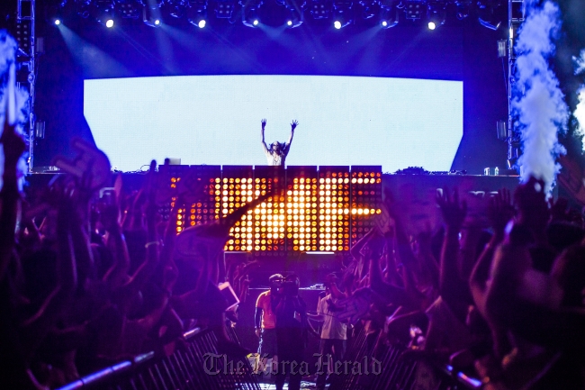 Ultra Music artist Steve Aoki brings the house down at Asia’s first edition of the global, electronic Ultra Music Festival in South Korea in August. UC KOREA