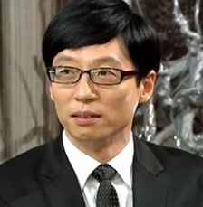 유재석(개그맨/MC)
지난 10일 방송된 MBC ‘유재석 김원희의 놀러와(이하 놀러와)’에서 MC 유재석은 박재범에게 “놀러와를 자주 보냐”고 질문했다.
　이에 박재범은 “자주는..”이라고 머뭇거렸고, 유재석은 이러한 박재범의 모습을 보면서 “요즘 놀러와 자주 보시는 분들 그렇게 많지 않습니다”라며 자신이 맡고 있는 프로그램을 자체 디스해 눈길을 끌었다.