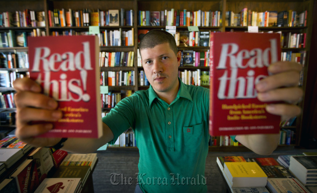 Hans Weyandt, pictured Sept. 4, in St. Paul, has edited a book called “Read This!” a collection of suggestions by bookstore owners across the U.S.
Minneapolis Star Tribune/MCT