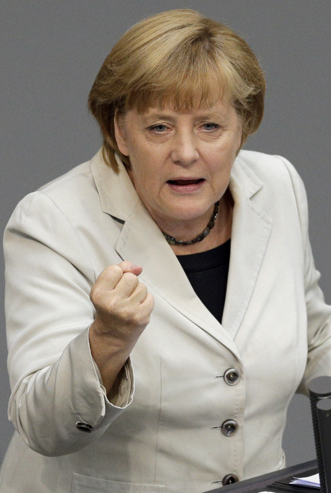 앙겔라 메르켈(Angela Merkel/정치인/독일총리)
German Chancellor Angela Merkel speaks during a budget debate in Berlin on Wednesday.   AP-Yonhap News