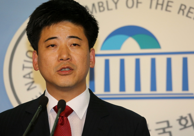 정준길(변호사)
Jeong Joon-gil.   Yonhap News