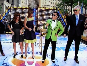 Korean singer Psy appears on a U.S. television program on Friday. (Yonhap)