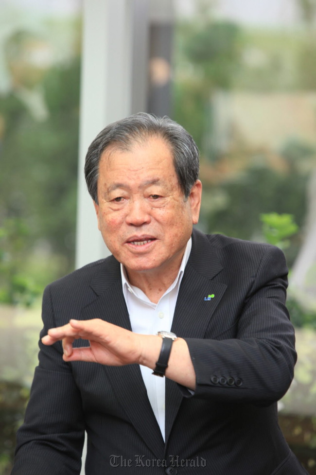 LH Corp. president  Lee Ji-song