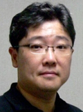 이택수(기업인/리얼미터대표)
정치담장위에 서 있는 사람, 이택수 리얼미터 대표