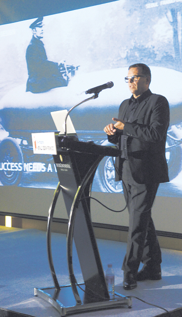 DESIGN INNOVATOR — Peter Schreyer, chief design officer of Kia Motors,
speaks at a session entitled “Design Storming.” (Park Hae-mook/The Korea Herald)