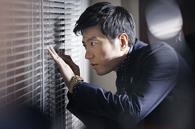 간첩
간첩
