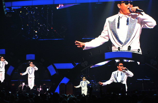 Korean rapper-singer Psy performs during the 2012 iHeart Radio Music Festival at the MGM Grand Garden Arena in Las Vegas, Nevada, on Sept. 21.(Yonhap News)