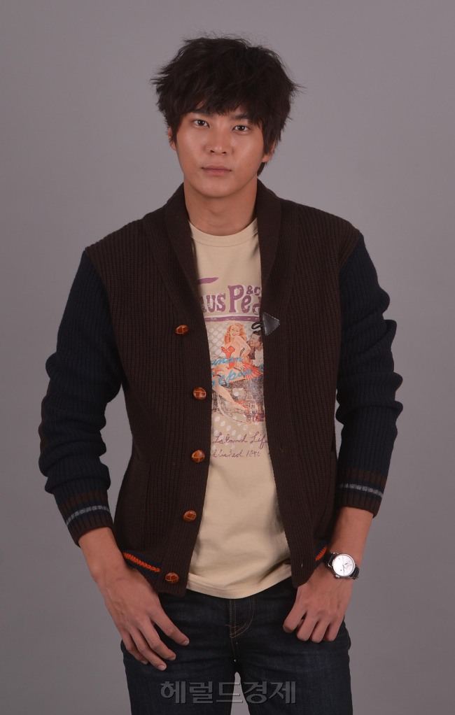 배우 주원.<br />이상섭 기자. babtong@heraldcorp.com<br />2012.09.19
배우 주원.
이상섭 기자. babtong@heraldcorp.com
2012.09.19