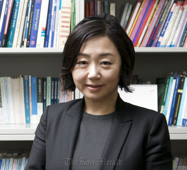 Jin Kyung-ae
Jin Kyung-ae