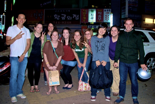 Help Your Suwon Volunteers gather during a weekly session to give out food to the homeless in Suwon, Gyeonggi Province.   HYS