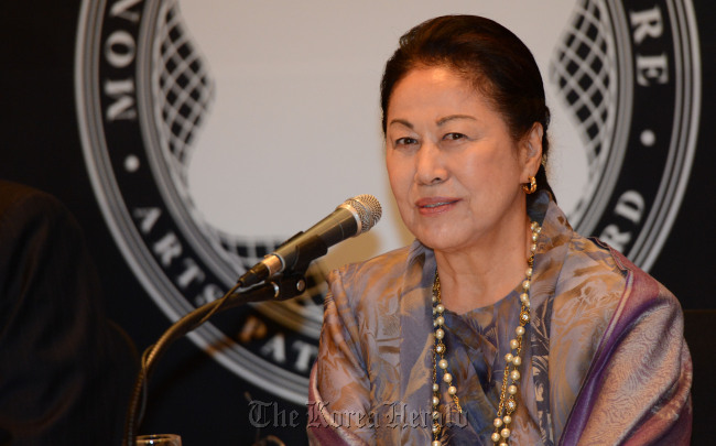 정희자  아트선재센터관장.<br />정희조 기자/checho@heraldm.com 120926
Chung Hee-ja, director of the ArtSonje Center and Museum, speaks at a press conference in Seoul on Wednesday.   Chung Hee-cho/The Korea Herald