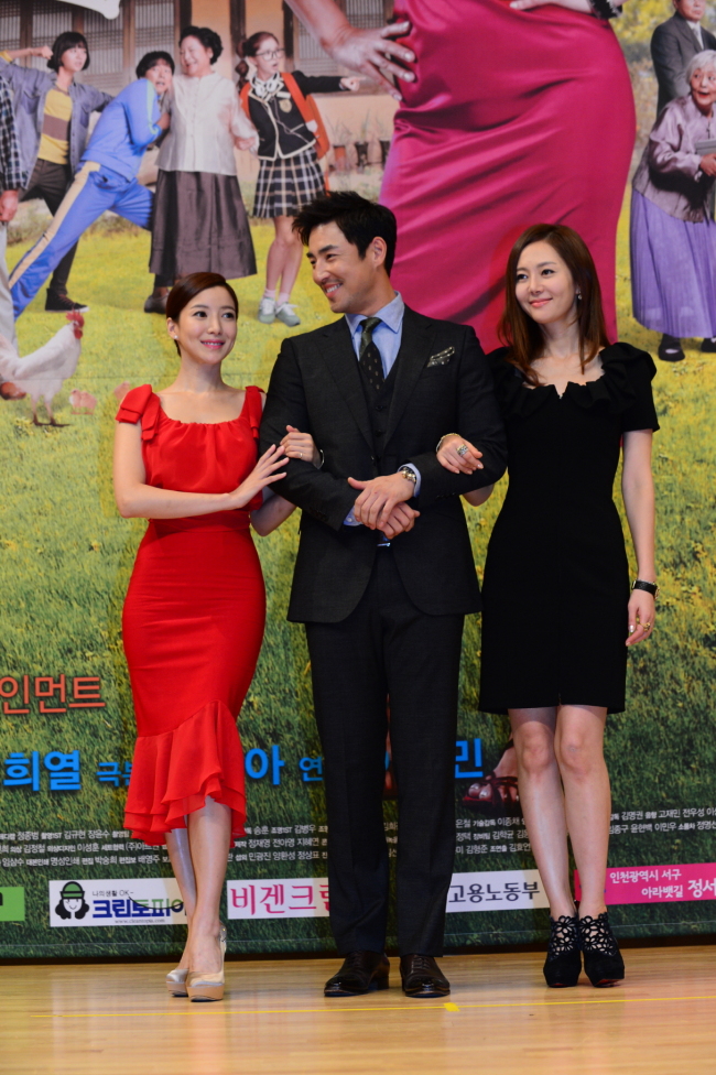 윤세아(좌부터/배우),김성수(배우),염정아(배우)
김성수 “‘내 사랑 나비부인’ 시청률 20% 넘으면 정장 입고 윤세아와 말춤 추겠다”