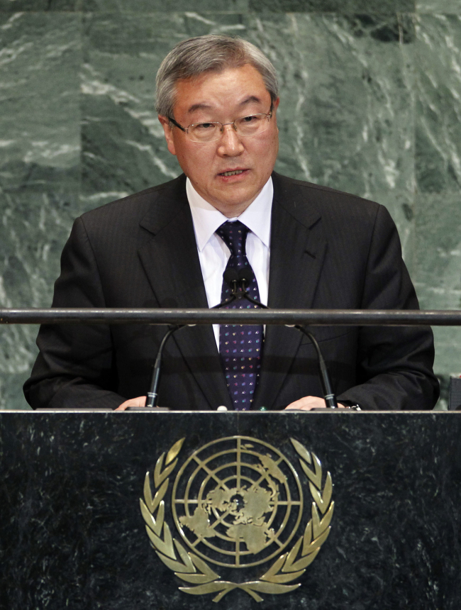 Kim Sung-hwan, Foreign Minister of Korea, addresses the 67th session of the United Nations General Assembly at U.N. headquarters, Friday. (AP-Yonhap)