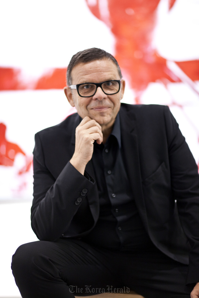 피터 슈라이어(Peter Schreyer/기업인/기아자동차부사장)
Peter Schreyer, Kia’s chief designer.   Gallery Hyundai Gangnam