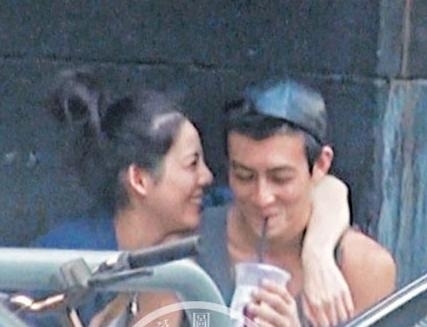 진관희(좌/천관시/Edison Chen/배우)
진관희 열애 “스캔들 파문 이후 22세 한국계 여성과”