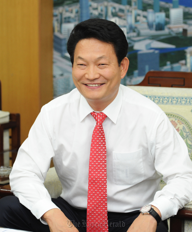 송영길(인천광역시장)
Incheon Mayor Song Young-gil
