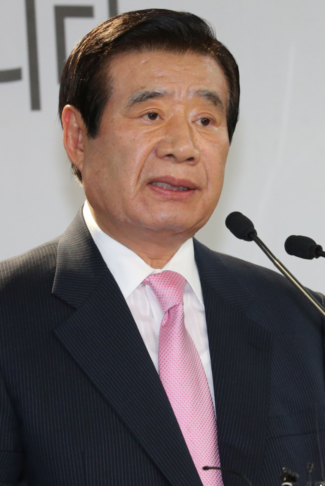 Han Gwang-ok addresses a news conference Friday.   Yonhap News