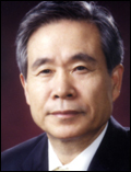 김대근(교육인/숭실대총장)
10일 오전 10시 한경직기념관에서 개교 115주년 기념식을 개최한다고 9일 밝혔다. 美 선교사 베어드(W.M.Baird) 박사에 의해 1897년 10월 평양에서 문을 연 숭실대는 한국 최초의 4년제 근대 대학이다.
