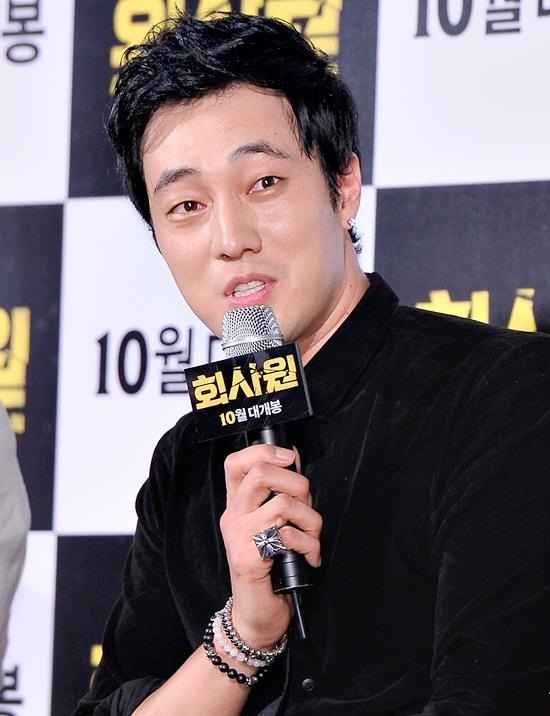 소지섭(배우)
’회사원’ 소지섭 "과격한 액션, 상대 女 병원 실려갔다"