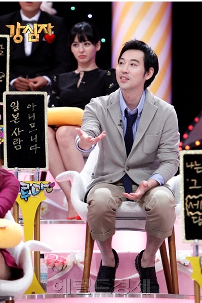 이루마(피아니스트)
이루마, “日 피아니스트 유키 구라모토로 오해”