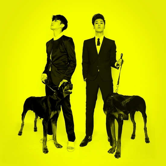 동방신기(가수/남자그룹)
동방신기, ‘캐치 미’ 3주 연속 음반 차트 1위 ‘명불허전’