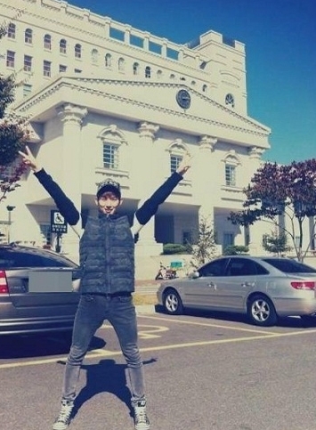 조권(가수/2AM)
조권 학교 생활 “풋풋한 대학생 모습 눈길“