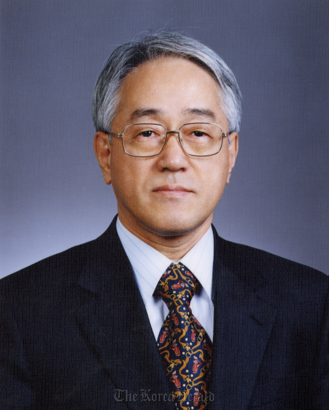 김병동(교수)
Experts urge for more support for seed industry
Kim Byung-dong
